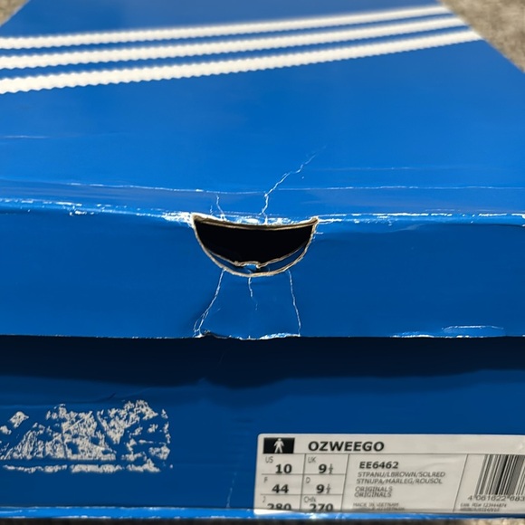 Barely used adidas ozweego - Picture 13 of 14